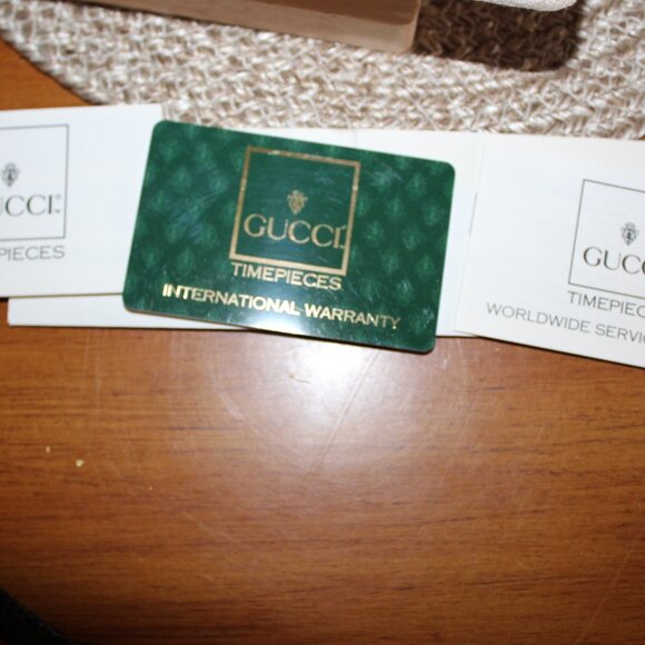 Womens Gucci Watch 6000L Great shape! - Picture 6 of 14
